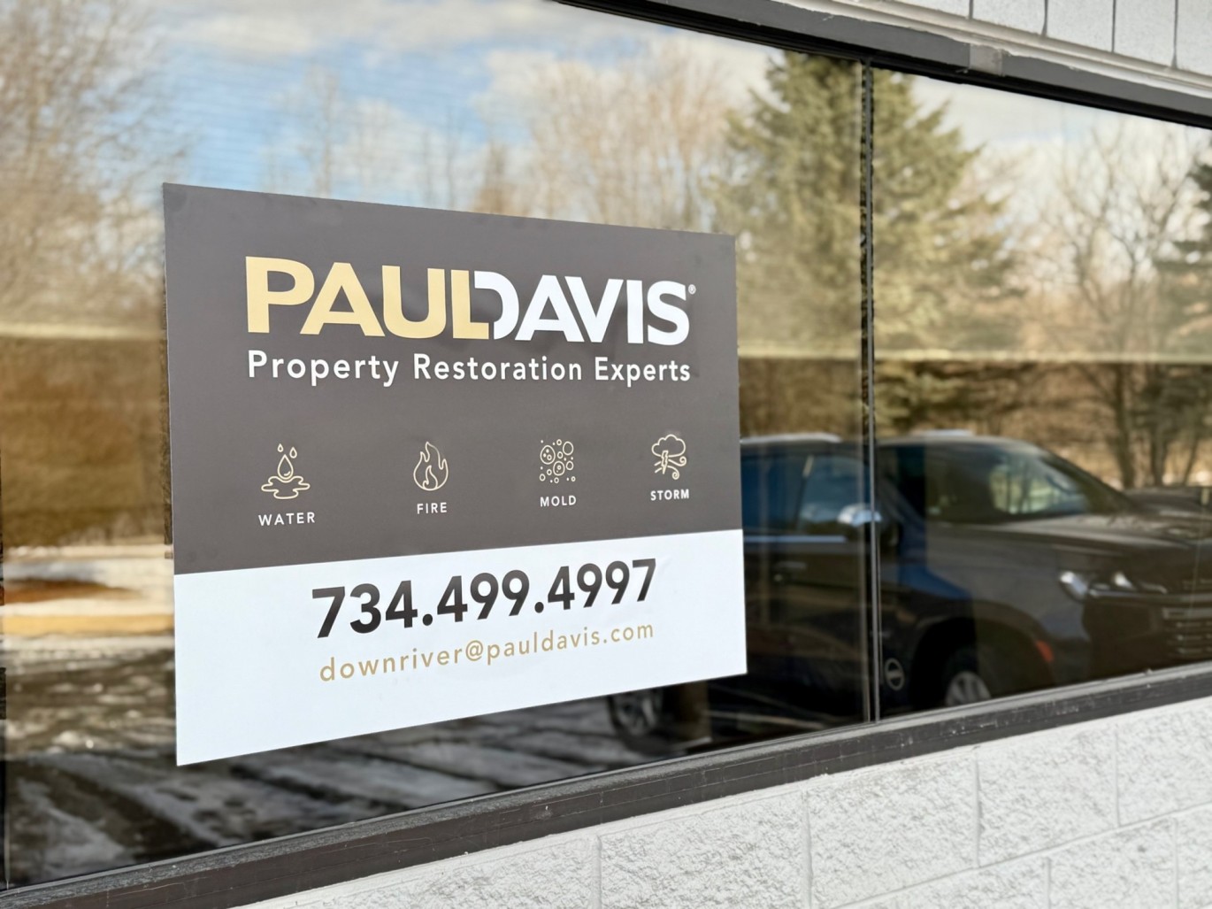 fire damage restoration crew in Wyandotte MI